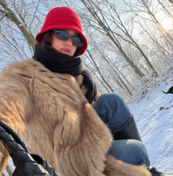 Dua Lipa prada sungalss